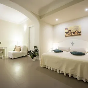 Santa Maria Novella Modern Apartment
